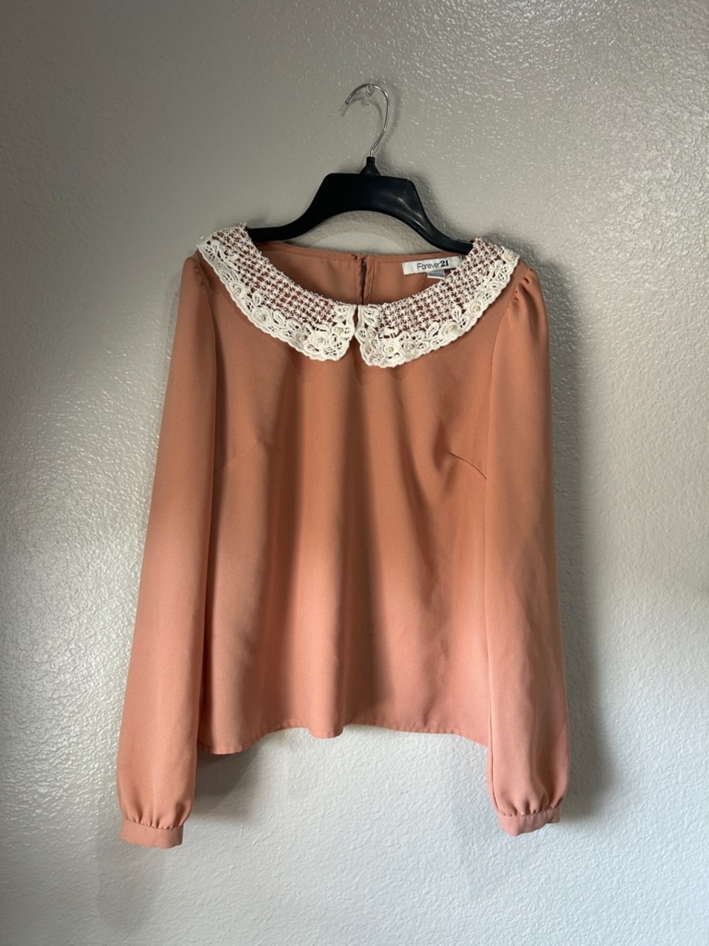 Forever 21 Blouse Pink Cream Crochet Pearl Peter Pan Collar Sz S Preppy TC0119